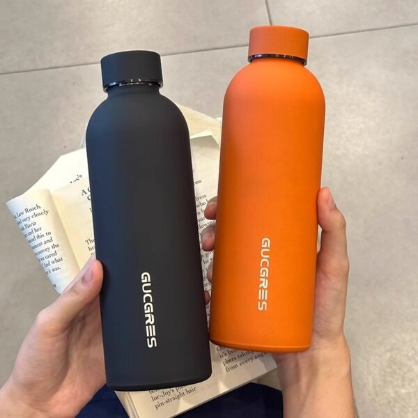 【Singapore Fast Delivery】Minimalist Large-Capacity 304 Stainless Steel Thermos – Stylish and Portable Sports Water Bottle for Men and Women, INS-Inspired Design